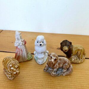 Wade Whimsies Miniature Figurines Set of 5 Hippo Poodle Lion Ferret Pied Piper